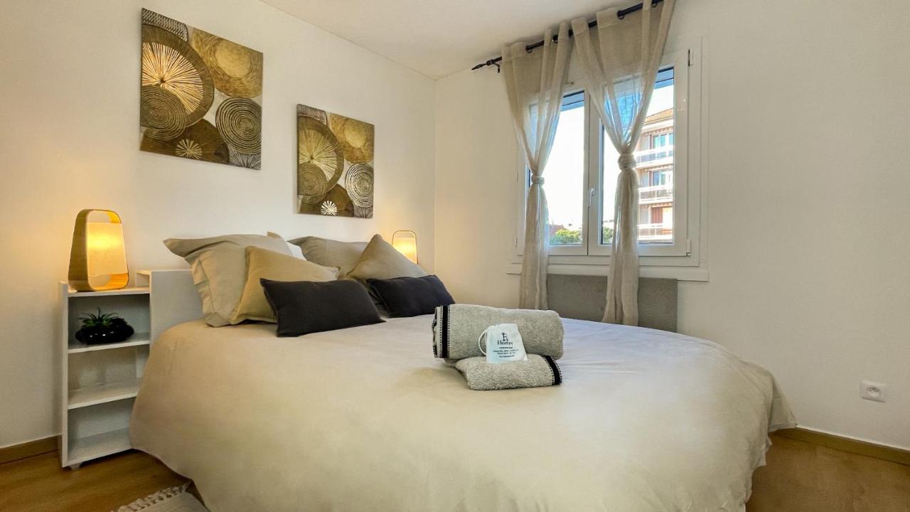 Homey Wood - New - Appartement Avec Une Chambre - Parking Prive Gratuit - Balcon Prive - A 5 Min De La Gare Pour Rejoindre Geneve Annemasse Luaran gambar