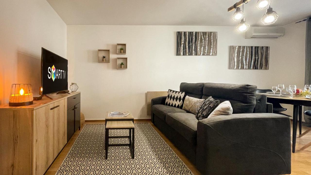 Homey Wood - New - Appartement Avec Une Chambre - Parking Prive Gratuit - Balcon Prive - A 5 Min De La Gare Pour Rejoindre Geneve Annemasse Luaran gambar