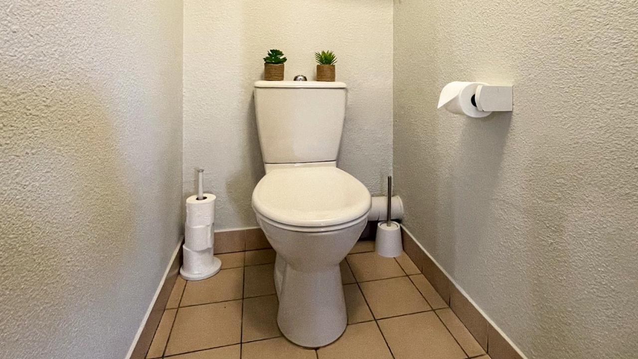 Homey Wood - New - Appartement Avec Une Chambre - Parking Prive Gratuit - Balcon Prive - A 5 Min De La Gare Pour Rejoindre Geneve Annemasse Luaran gambar